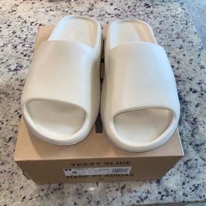 Used yeezy slides Clearance